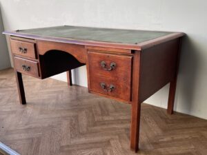 Vintage Antique Victorian Pedestal Desk With Drawers