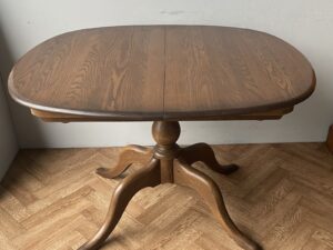 Ercol “Chester” Golden Dawn Extending Oval Dining Table in Elm and Beech