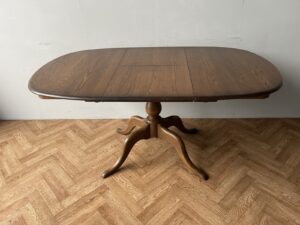 Ercol “Chester” Golden Dawn Extending Oval Dining Table in Elm and Beech